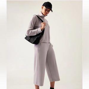 Athleta Seasoft Wide Crop Pant